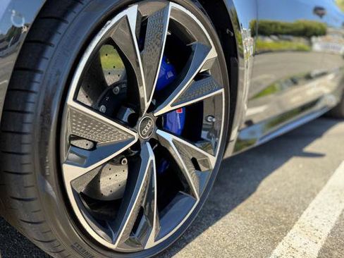Used 2022 Audi RS 7 Sportback AWD/4WD image 16