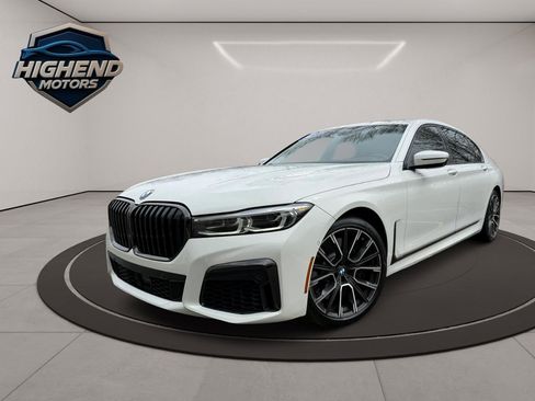 Used 2021 BMW 750i xDrive w/ Luxury Rear Seating Package image 2