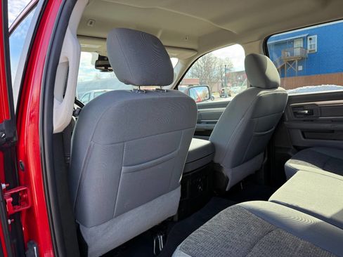 Used 2019 RAM 1500 Classic SLT w/ Luxury Group image 24