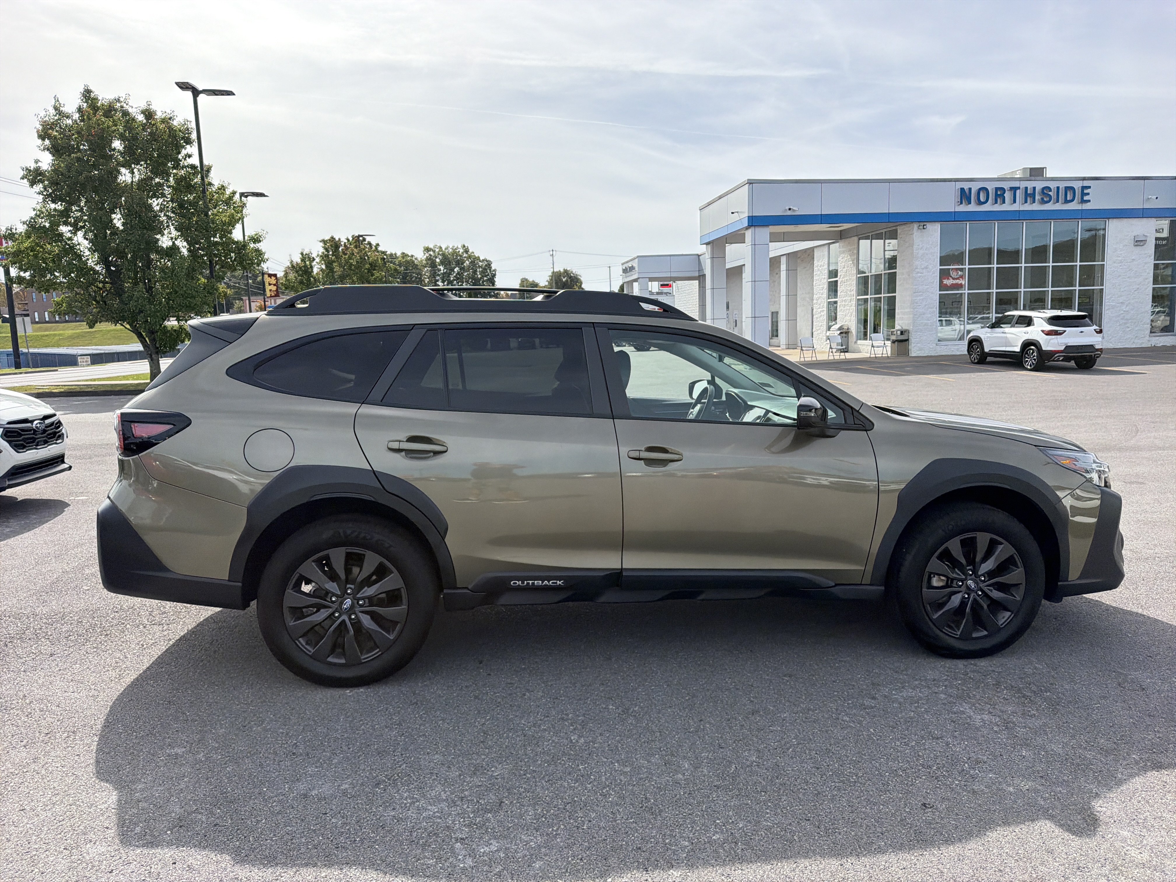 Used 2025 Subaru Outback Onyx Edition AWD/4WD image 6