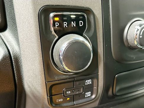 Used 2017 RAM 1500 Express image 17