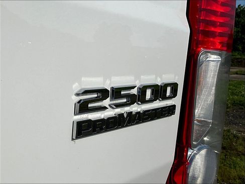 Used 2023 RAM ProMaster 2500 w/ Driver Convenience Group FWD image 22