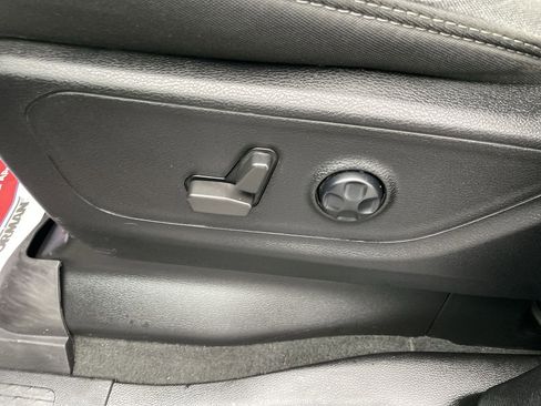 Used 2021 RAM 1500 Big Horn image 28