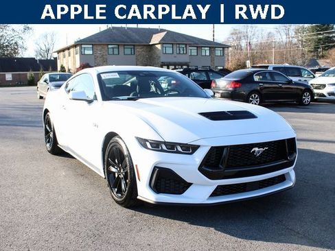 Used 2025 Ford Mustang GT image 2