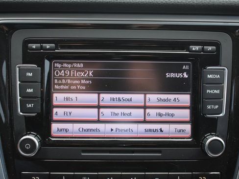 Used 2012 Volkswagen Passat TDI SE image 24