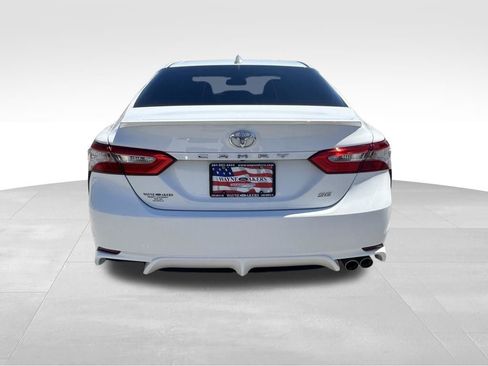 Used 2019 Toyota Camry SE w/ Convenience Package image 5