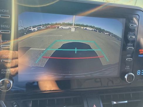 Used 2019 Toyota C-HR XLE FWD image 9