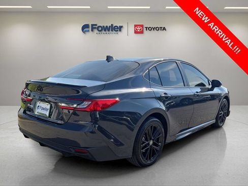 Used 2025 Toyota Camry SE AWD/4WD image 7