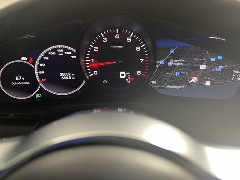Certified 2023 Porsche Cayenne AWD/4WD image 18