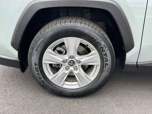 Used 2020 Toyota RAV4 XLE w/ Convenience Package image 29