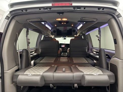 Used 2022 GMC Savana 2500 Extended w/ Enhanced Convenience Package image 14