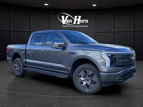 New 2025 Ford F150 Lightning Lariat image 39