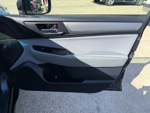 Used 2019 Subaru Outback 2.5i Premium image 23