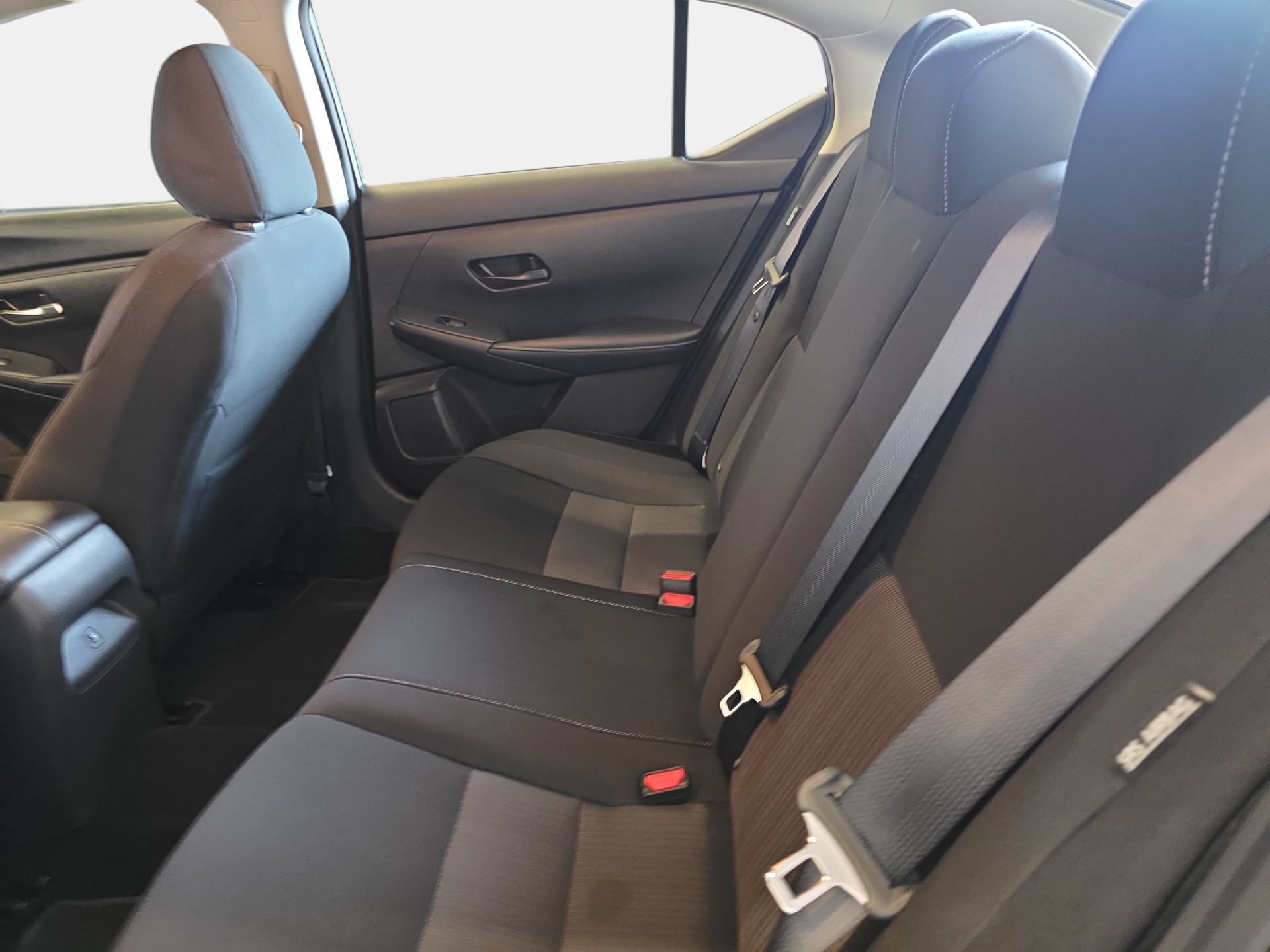 Used 2025 Nissan Sentra SV FWD image 30