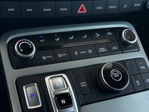 Used 2023 Hyundai Palisade SE image 41