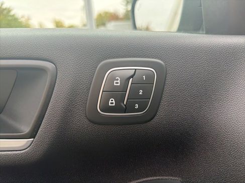 Certified 2023 Ford Escape Platinum image 11