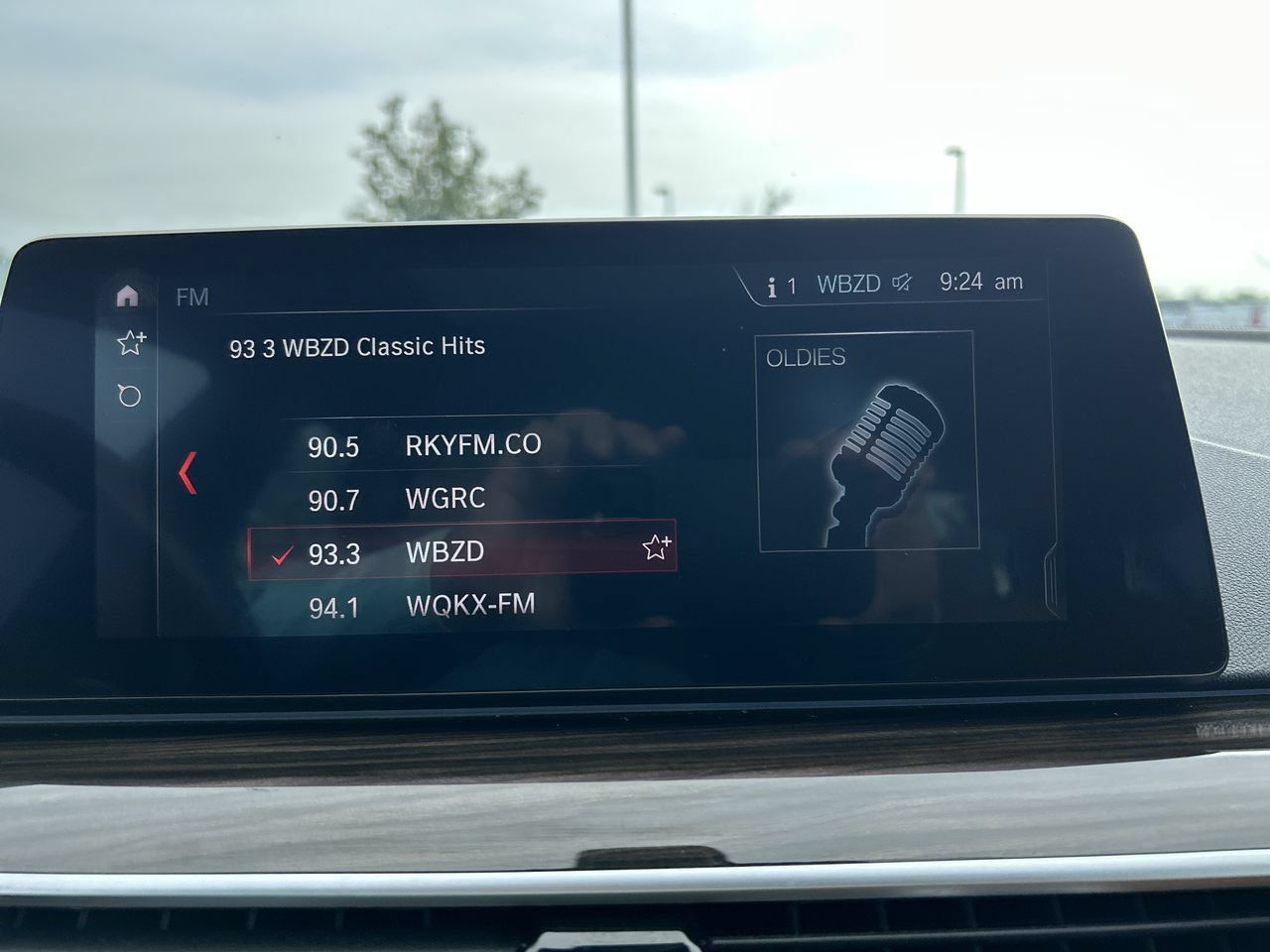 Used 2019 BMW 530e xDrive w/ Convenience Package AWD/4WD image 35