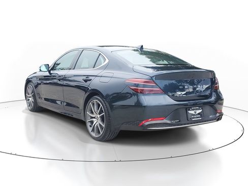 Used 2023 Genesis G70 2.0T image 6