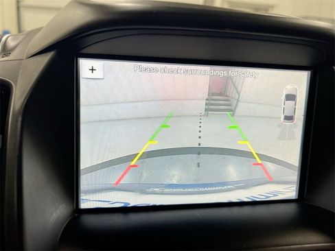 Used 2017 Ford Escape SE w/ Equipment Group 201A image 14