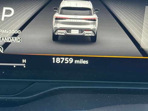 Used 2022 INFINITI QX60 Sensory w/ Vision Package image 3