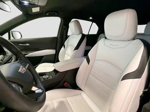 Certified 2025 Cadillac XT4 Sport FWD image 18