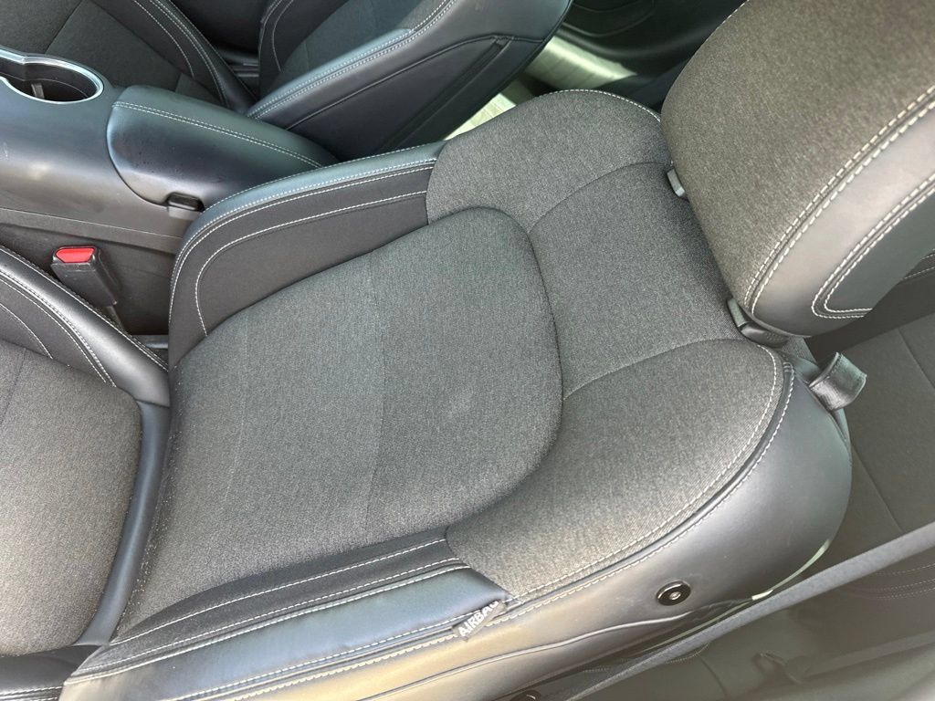 Used 2024 Ford Mustang GT RWD image 3