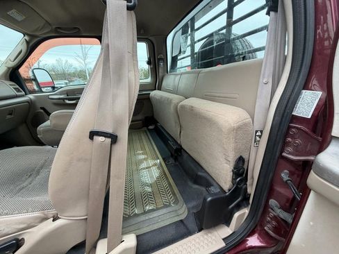 Used 2004 Ford F350 Lariat image 14