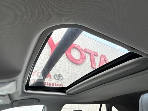 Used 2021 Toyota RAV4 XLE Premium FWD image 14