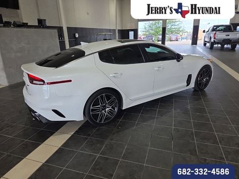 Used 2022 Kia Stinger GT1 RWD image 5