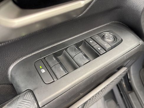 Used 2024 Toyota Tacoma TRD Sport AWD/4WD image 36