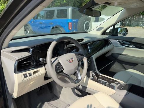 Used 2020 Cadillac XT6 Premium Luxury FWD image 11