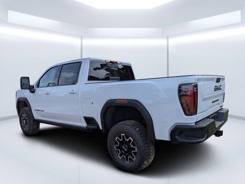 New 2026 GMC Sierra 2500 AT4X w/ LPO, Black Badging Package AWD/4WD image 5