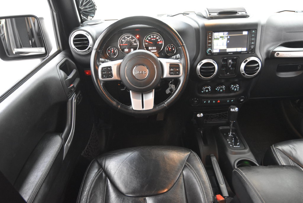 Used 2015 Jeep Wrangler Unlimited Rubicon AWD/4WD image 27