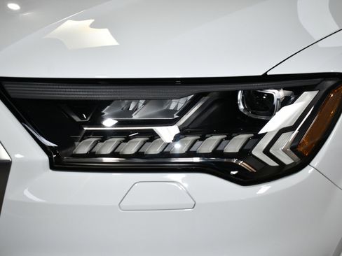 Used 2023 Audi Q7 3.0T Prestige w/ Prestige Package image 57