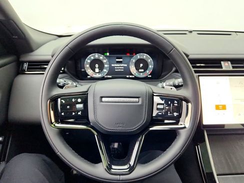 New 2026 Land Rover Range Rover Velar Dynamic SE image 25