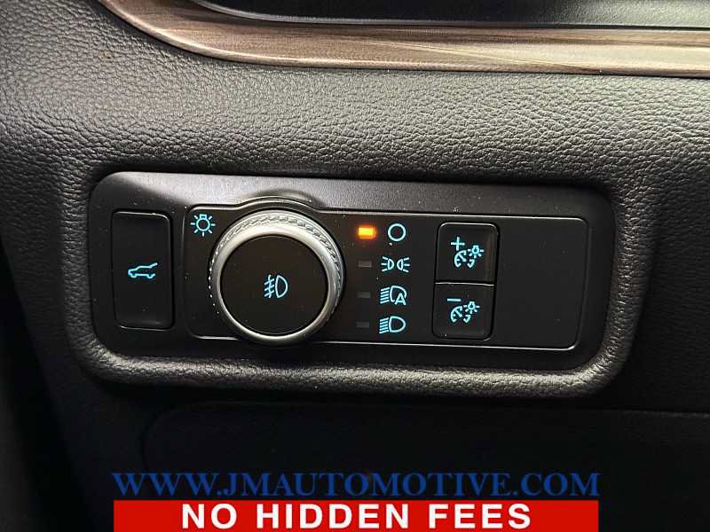 Used 2020 Ford Explorer Limited AWD/4WD image 38
