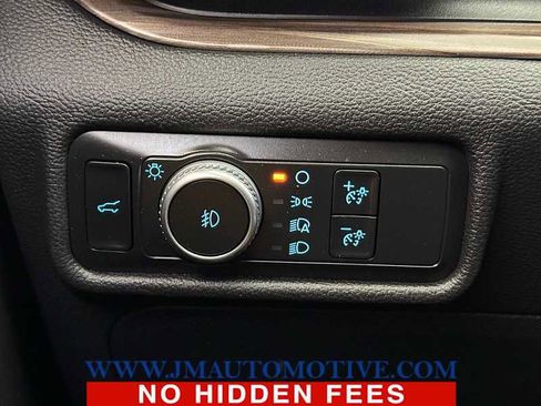 Used 2020 Ford Explorer Limited AWD/4WD image 38