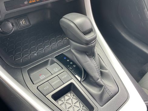 Used 2024 Toyota RAV4 XLE image 8