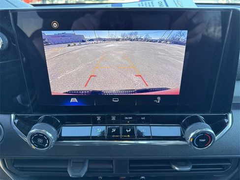 Used 2024 Chevrolet Colorado Trail Boss w/ Advanced Trailering Package image 18