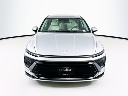 Used 2025 Hyundai Sonata SEL FWD image 2