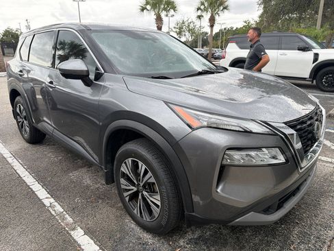 Used 2021 Nissan Rogue SV FWD image 3
