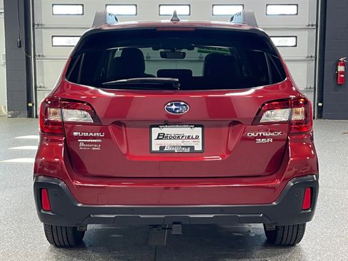 Used 2018 Subaru Outback 3.6R Limited image 4