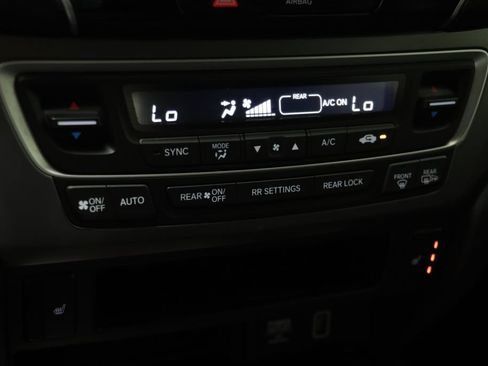 Used 2022 Honda Pilot EX-L image 11