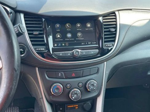 Used 2019 Chevrolet Trax LT w/ LT Convenience Package AWD/4WD image 22