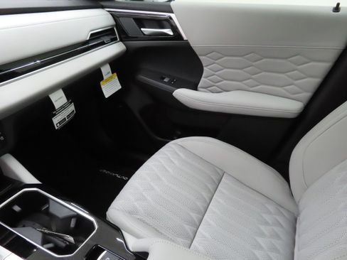 New 2026 Mitsubishi Outlander SEL AWD/4WD image 19