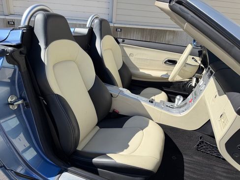 Used 2006 Chrysler Crossfire Limited RWD image 21