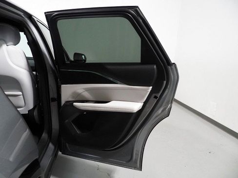 Used 2024 Cadillac Lyriq Luxury image 66