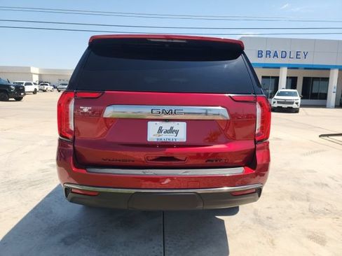 Certified 2024 GMC Yukon XL AT4 w/ Technology Package AWD/4WD image 5