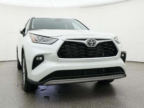 New 2026 Toyota Highlander Platinum AWD/4WD image 30