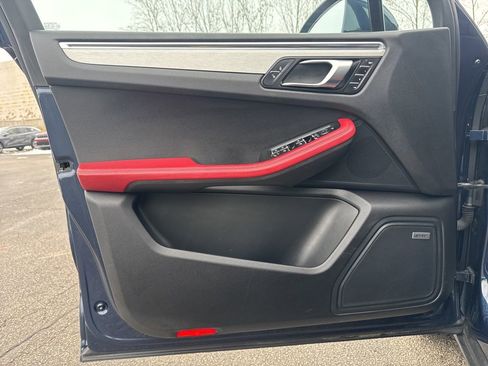 Used 2015 Porsche Macan S image 24